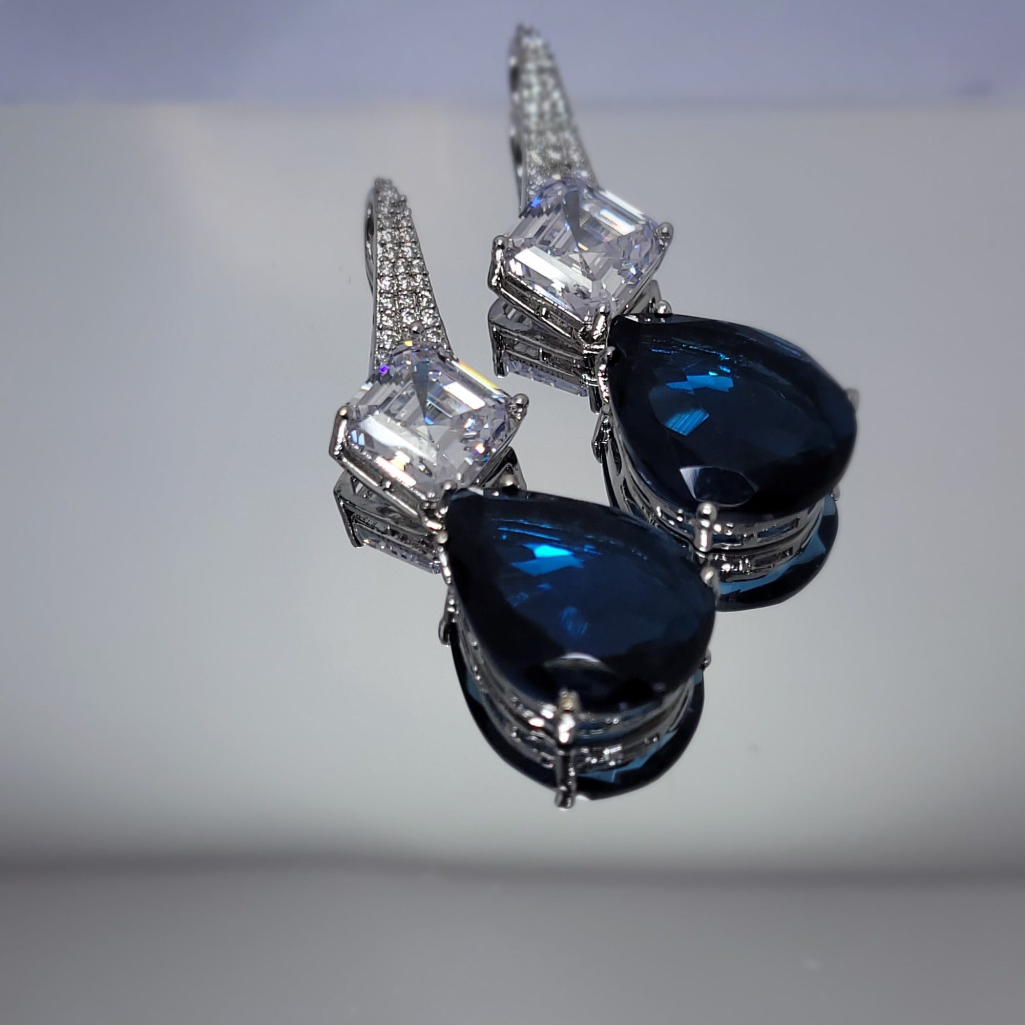 Women Jewelry  - Hook earing  - Large American Diamonds